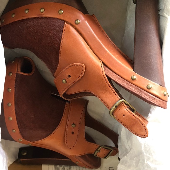 UGG Nicco Open Toe Leather Cow Fur Heels Size 6 - Picture 2 of 8